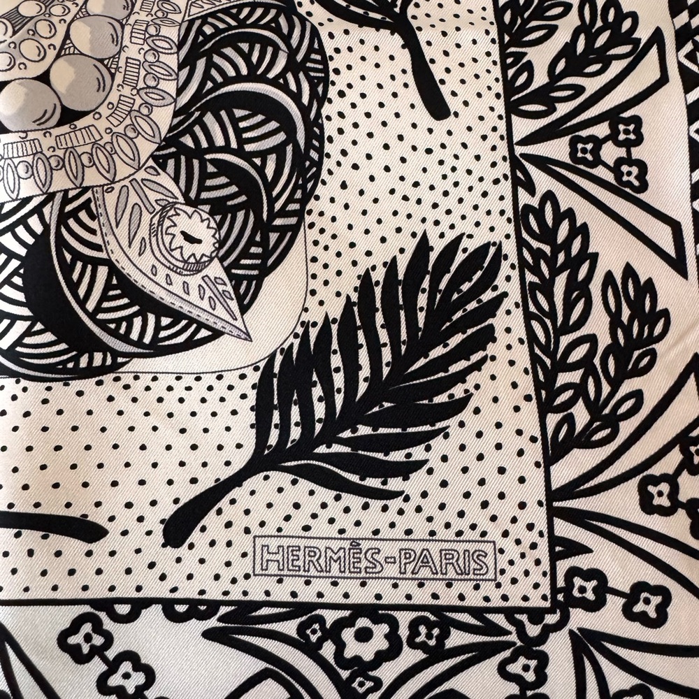 Hermès Black and White Scarf